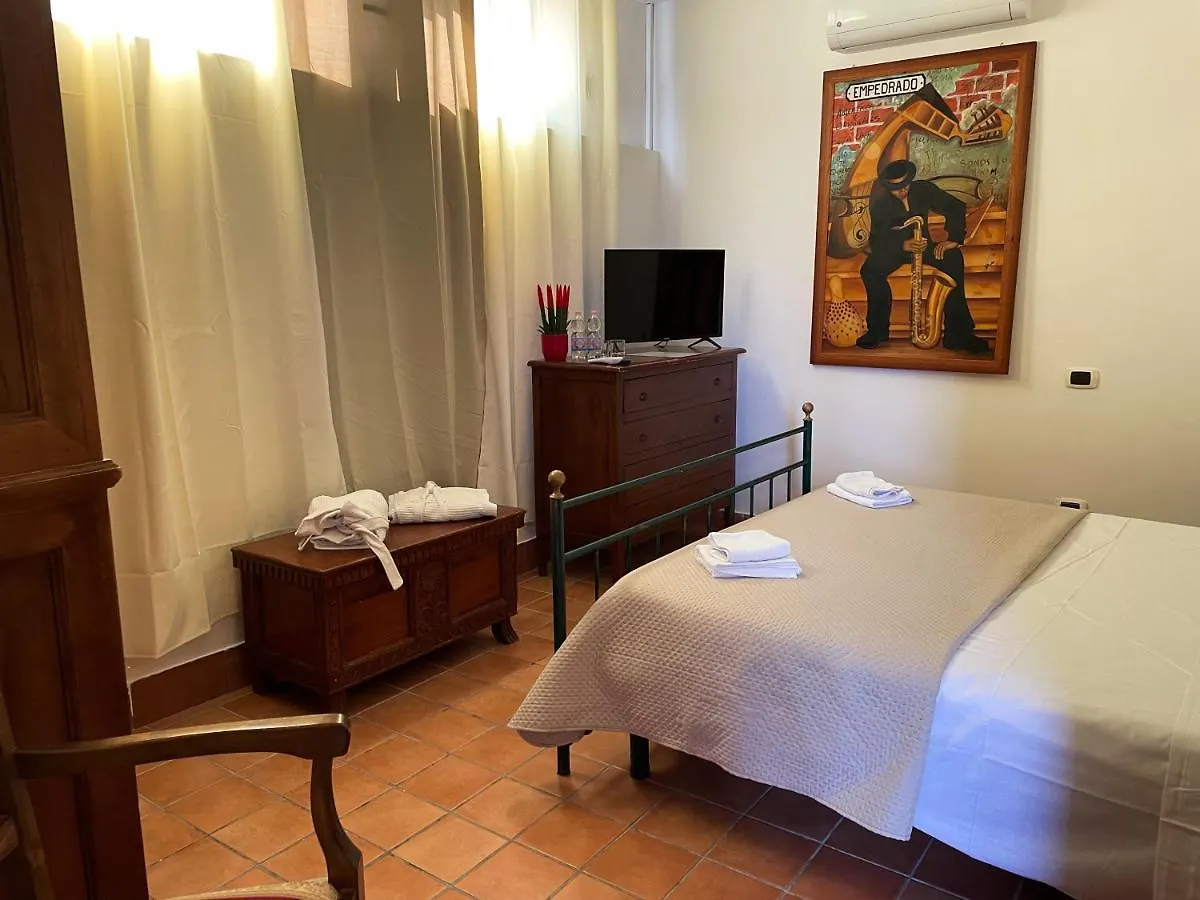 Affittacamere Hotel 4 Corone Napoli Italia