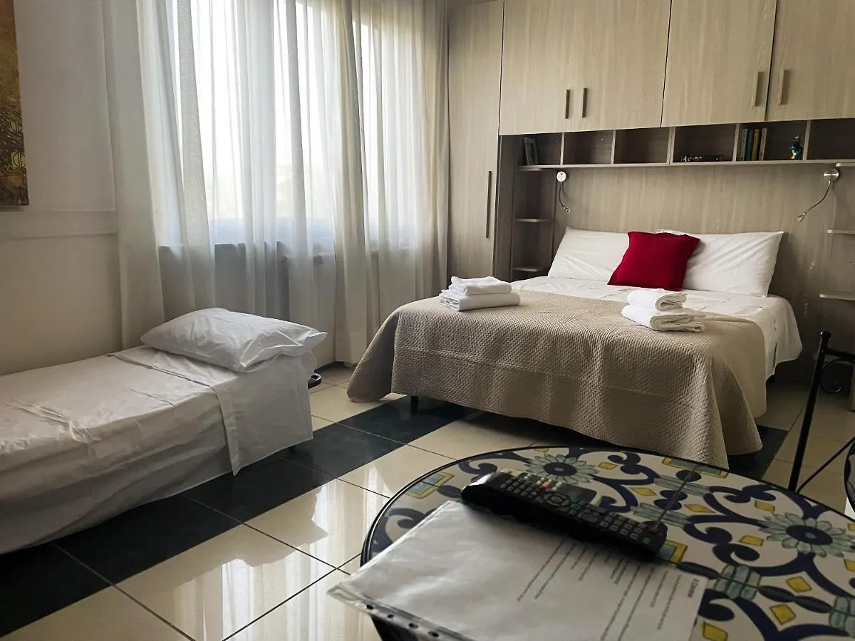 Affittacamere Hotel 4 Corone Napoli Italia